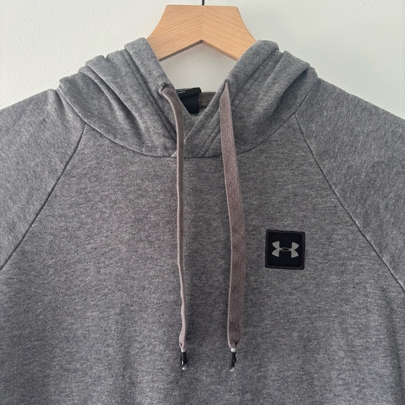 Men's Under Armour Charcoal Drawstring Hoodie w/ Large Front Pocket Size S - Picture 3 of 9